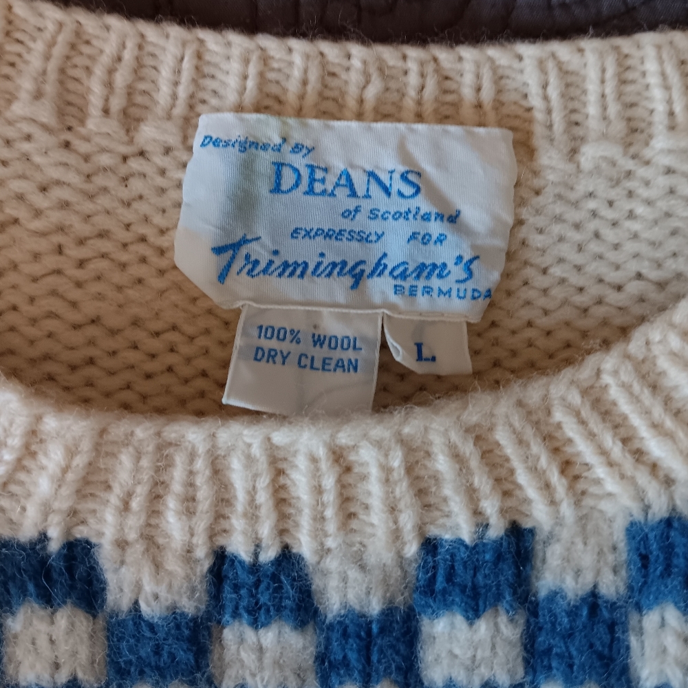 Vintage 100% wool sweater - size LG.  Designed by DEAN of Scotland.  Cream-multi